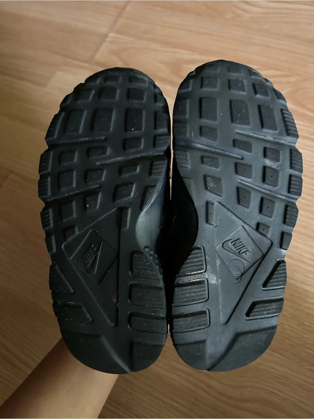 Nike Air Huarache Triple Black Colorway Sneakers Toddler 10C